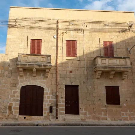 OneFifty - 4 bedrooms (sleeps 8+2 kids) Xaghra village