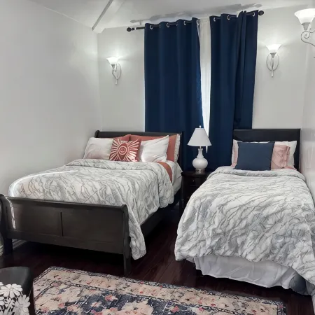 Luxurious Private Estate with Hot Tub. Game Room, Grand Piano- Near Ski Resort Hoteles en Holladay