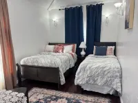 Luxurious Private Estate with Hot Tub. Game Room, Grand Piano- Near Ski Resort - Wi-Fi