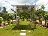 Golden Hawaii Villa Singkawang Hotels in Sedau