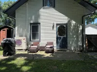 Two Bedroom Cottage House in Uptown Westerville Hotels in Westerville