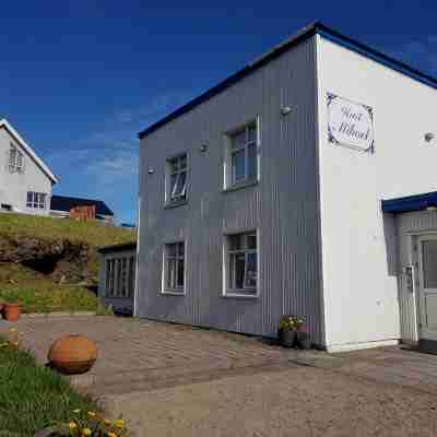 Guesthouse Mikael Hotel Exterior