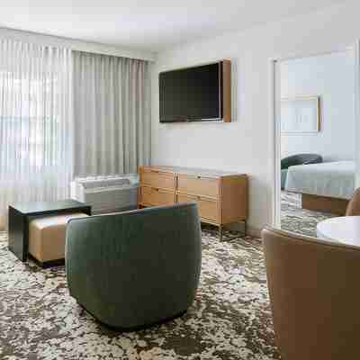 Courtyard by Marriott Los Angeles Pasadena Old Town Rooms