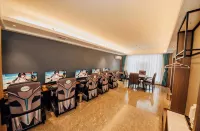 Feiyu Electric Sports Hotel (College of Humanities & Science & Technology Branch)