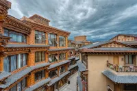 Shangri-La 5th Asterly Stone Tiankui Hotel (Dukezong Ancient City Shop) - 4-Star