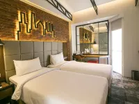 Posto Dormire Hotel Hotels near Grogol