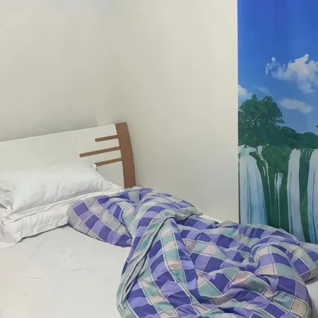 Tongcheng Yishuiju Hotel