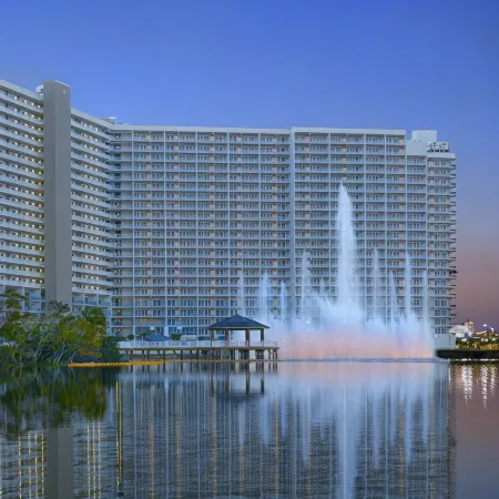 Laketown Wharf by Resort Collection Отели рядом с достопримечательностью «Остров Шелл»