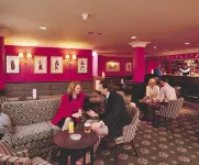 雅頓飯店 - 4 星級
