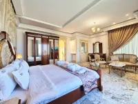 Luxury villa with heated pool, private elevator and wonderful view of Lake Tunis