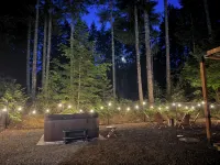Cozy Mountain Retreat: Hot Tub, Game Room, Gym/Sauna, Perfect for Fall Getaways