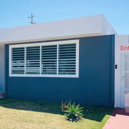 Caracoles #2 Apartment 7 Min to Airport & Free WI-FI