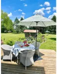 Step Inside a Magazine! Upscale Farmhouse on 3 acres. Hot Tub,Bocce Ball,Gardens