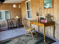 Wheelchair assessable spacious 5-bedroom house in Algoma Hotels in Algoma