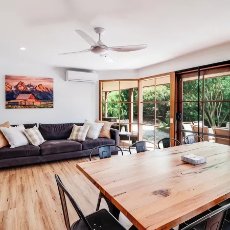The Link Mansfield - Family Friendly Home - Sleeps 11