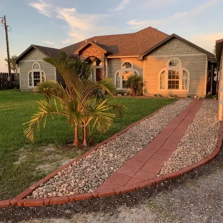 Maxwell 2Bdrmbath Suite-Niceoutdoor Kitchenonly-Pvt Lighted Pier on Baffin Bay