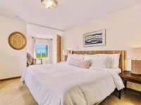 Lake Michigan views! Complimentary housekeeping with monthly stays Mar-Apr. Hotels in Two Rivers