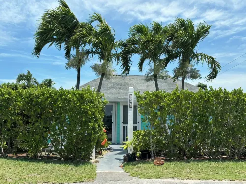 Newly Renovated Bathroom and Outdoor Shower! - Sandy Feet Retreat, Treasure Cay - Gym