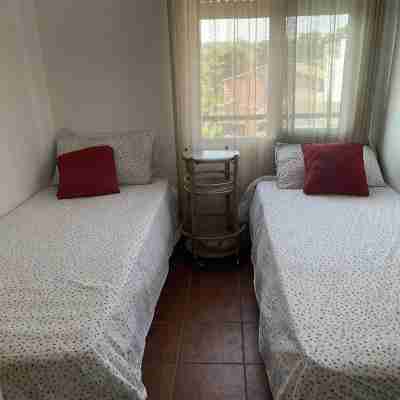Ideal families with small children 10 minutes from the beach! Rooms