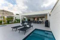 Beautiful Modern Villa Ferraj, Amazing Sea Views! - Villas
