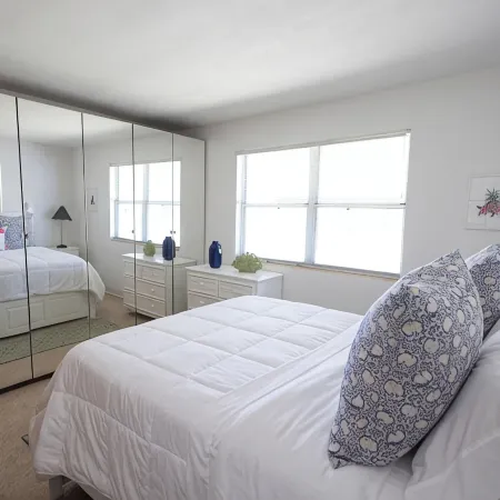 The Hibiscus Haven~ centrally located near hospital/ downtown Stuart Hotels in Stuart