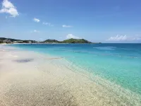 Front Beach in Grand Case Saint Martin - en bord de mer