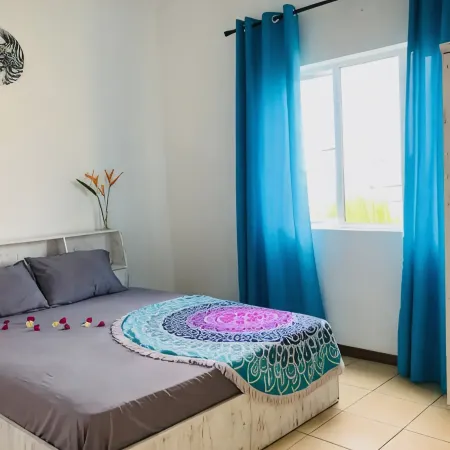 Beautiful Secure Villa with Pool & Tropical Garden