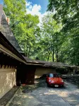 Frank Lloyd Wright Home "Woodside" ~ Amazing Architecture! - 3-Star
