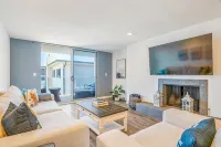 Beautiful, luxurious hideaway right on Carbon Beach in Malibu! - Beach