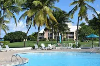 Gentle Winds  2/BR 2/BA  Closest building to the Sea! Sunset Views! Ground Floor