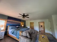 Peaceful Mtn cabin w/fast Wi-Fi & 5 min walk to River