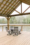 Studio style Cabana on the river - Wifi