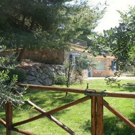 I Carrubi, detached house with sea view