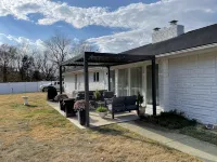 Vintage Charm With Modern Amenities With Mountain Views