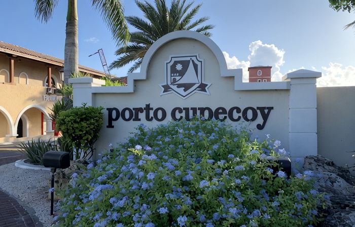 Luxurious Porto Cupecoy