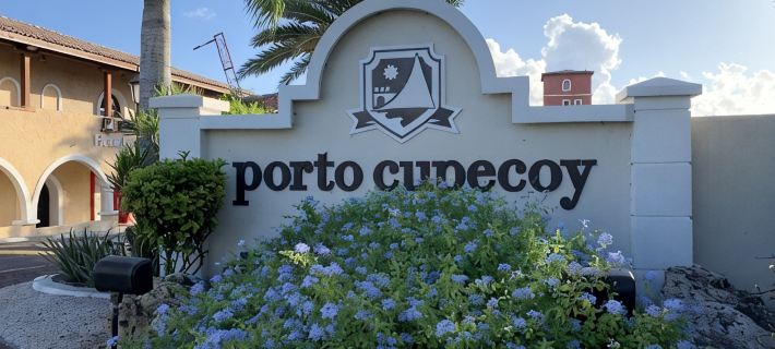 Luxurious Porto Cupecoy Ξενοδοχεία στην πόλη Lowlands
