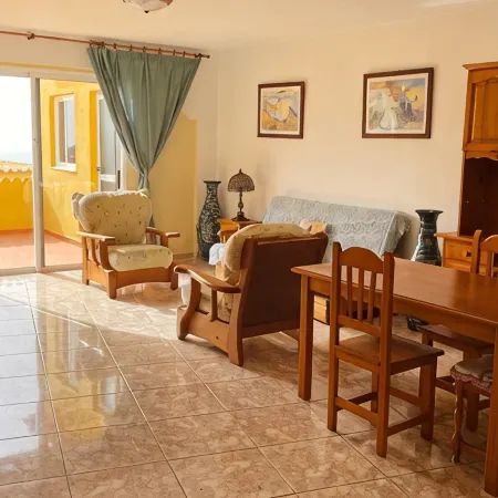 An oasis with a double panoramic view over the ocean and the mountain El Teide 1