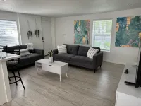 2-bedroom apartment just 4 minutes drive to Gladys Porter Zoo - 4-Star