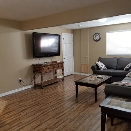 Your Clearfield home Отели в г. Клирфилд