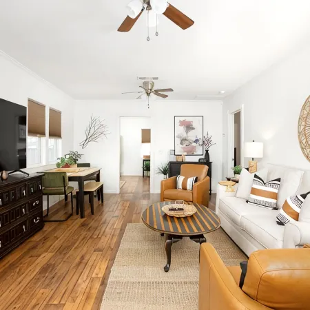 Five Star/ 2Br-1BA / Downtown/ Pet Friendly/ Super Clean/ Hike Palo Duro Canyon
