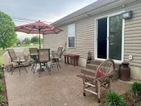Charming 2-bedroom townhome with High Speed wifi and smart TV’s in Radcliff