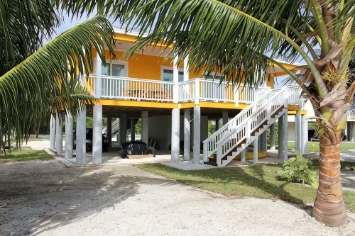 PRIVATE LUXURY, Beachfront Home, Hot Tub, Kayaks, Paddle Board, Cabana - 4-Star