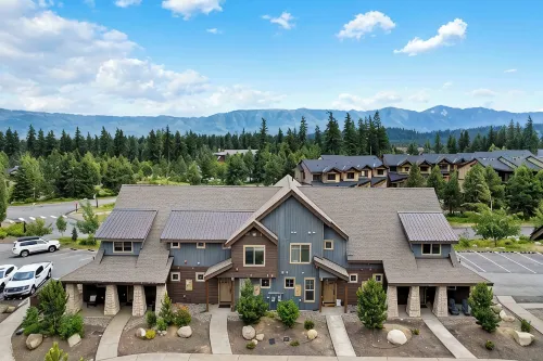 Family-Friendly Suncadia Home w/ Hot Tub - 4つ星