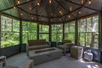 Modern High End Cabin #2 on Horsehead Lake