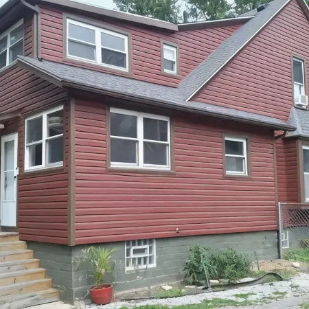 Cozy 2 bedroom in Highland Square, pets welcome!