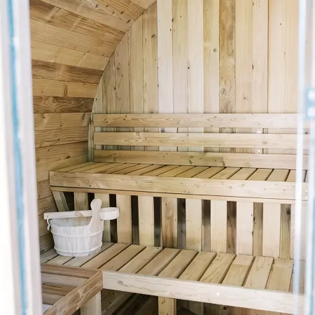 Walkable Downtown Black Mtn Cutie w hot tub + SAUNA -15min to Asheville