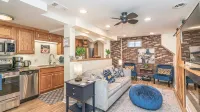Downtown Delight! Cozy, 1 Bedroom garden apartment - Condos