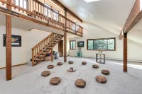 THE HAWK'S NEST RETREAT - A Stunning Family and Corporate Retreat - 4-Star