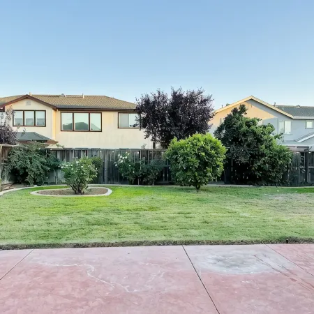 Discover Turlock charm near California State University