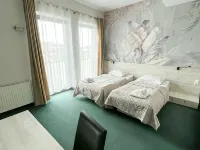 Hotel Poleski Hotels near Dragon's Den